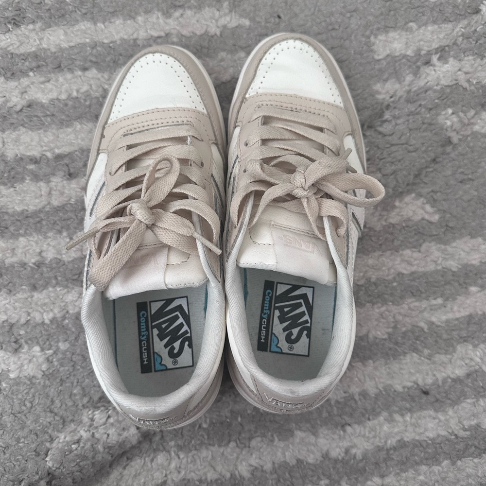 Vans Women's Sneakers - White and Gray